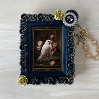 文鳥・ブンチョウバッグチャーム 花の油絵風アート ブラック額縁