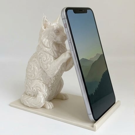 猫（メインクーン）のスマホスタンド 卓上 シルクホワイト