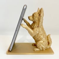 犬（パピヨン）のスマホスタンド 卓上 シルクゴールド