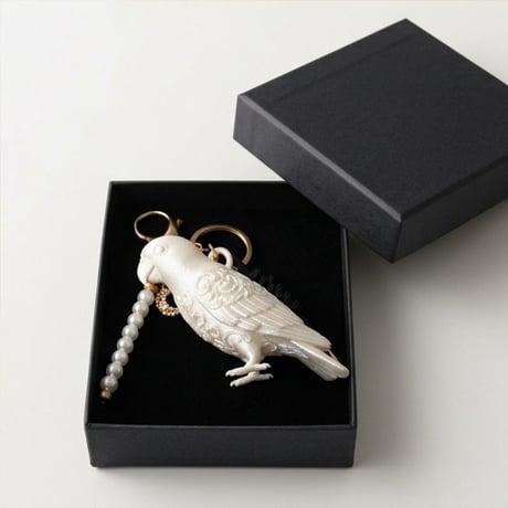 インコ（アカハラインコ）のキーホルダー ミニチュア シルクホワイト