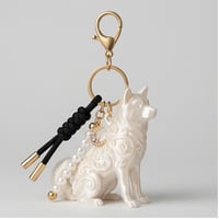 犬（秋田犬）のキーホルダー ミニチュア シルクホワイト