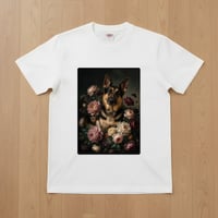 犬（ジャーマンシェパード）半袖Tシャツ 花の油絵風アート ホワイト 男女兼用
