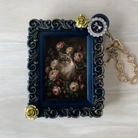 猫（ラグドール）バッグチャーム 花の油絵風アート ブラック額縁