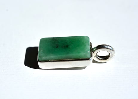 糸魚川翡翠　金山谷　シルバー925ペンダントトップ　ミントグリーン　15mm / Itoigawa Jadeite Silver Pendant