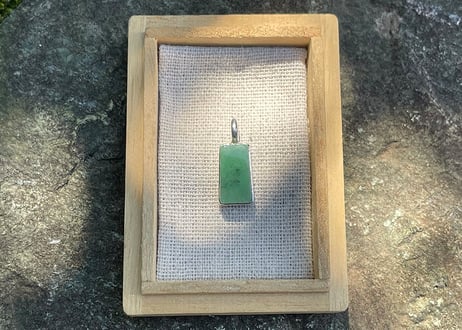 糸魚川翡翠　金山谷　シルバー925ペンダントトップ　ミントグリーン　15mm / Itoigawa Jadeite Silver Pendant