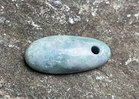 糸魚川翡翠　垂飾　青灰色・水色　5.95g / Itoigawa Jadeite SUISHOKU
