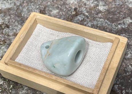 糸魚川翡翠　石笛　24.6g / Itoigawa Jadeite IWABUE