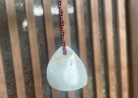 糸魚川翡翠　石笛　24.6g / Itoigawa Jadeite IWABUE