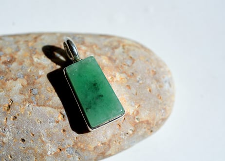 糸魚川翡翠　金山谷　シルバー925ペンダントトップ　ミントグリーン　15mm / Itoigawa Jadeite Silver Pendant