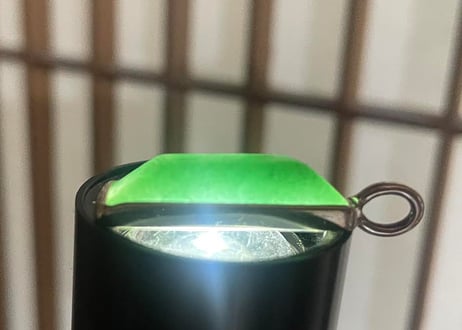 糸魚川翡翠　金山谷　シルバー925ペンダントトップ　細長いフリーフォーム　緑　24mm / Itoigawa Jadeite Silver Pendant