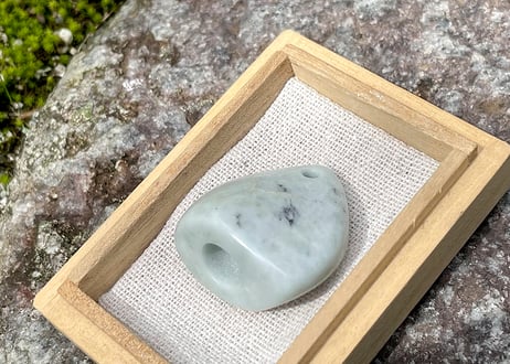 糸魚川翡翠　石笛　24.6g / Itoigawa Jadeite IWABUE