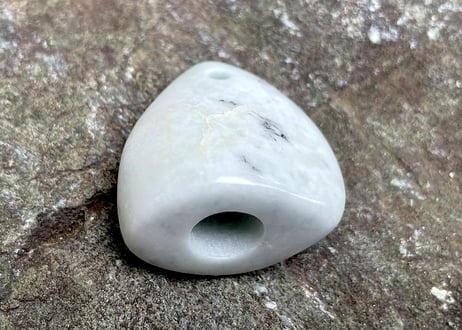 糸魚川翡翠　石笛　24.6g / Itoigawa Jadeite IWABUE