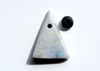 糸魚川翡翠　入りコン沢青翡翠 垂飾＋黒翡翠ビーズ　11.33g / Itoigawa Jadeite