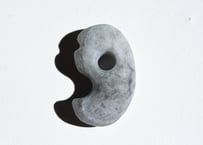 糸魚川翡翠 獣型勾玉 25mm / Itoigawa Jadeite Beast-Shaped MAGATAMA | Jomon Inspired Matte Finish