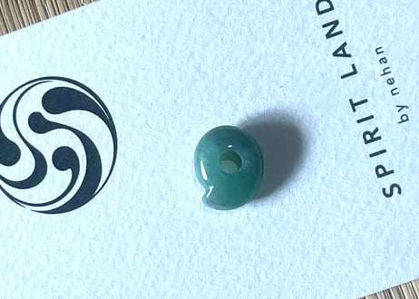 糸魚川翡翠　Tiny 勾玉　12mm / Itoigawa Jadeite Tiny MAGATAMA