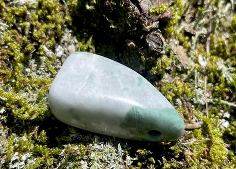 糸魚川翡翠　石笛　ペンダント　20.8g / Itoigawa Jadeite IWABUE