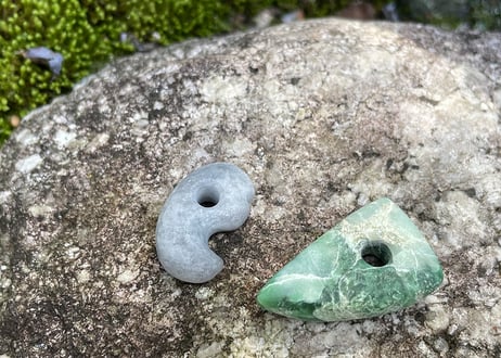 糸魚川翡翠 獣型勾玉 25mm / Itoigawa Jadeite Beast-Shaped MAGATAMA | Jomon Inspired Matte Finish