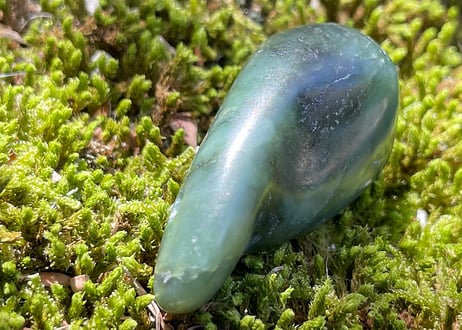 糸魚川ネフライト　石笛 IWABUE　深緑　39mm / Itoigawa Nephrite Japanese Stone Whistle