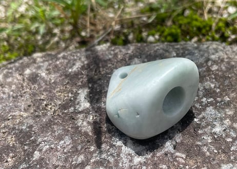 糸魚川翡翠　石笛　24.6g / Itoigawa Jadeite IWABUE
