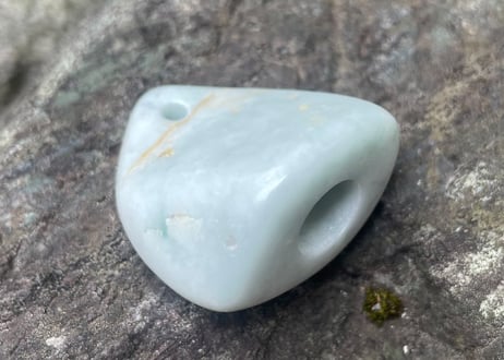 糸魚川翡翠　石笛　24.6g / Itoigawa Jadeite IWABUE