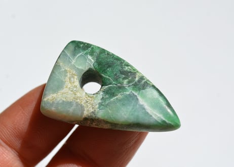 糸魚川翡翠 牙型大珠 34mm｜縄文古代造形 / Itoigawa Jadeite TAISHU
