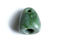 糸魚川ネフライト　石笛　丸みのある造形　緑　シルキーマット仕上げ　30mm / Itoigawa Nephrite IWABUE