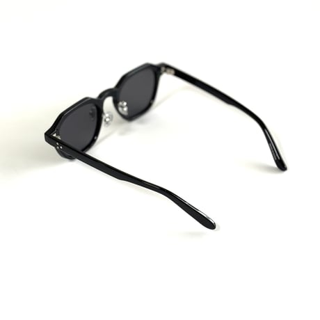 OLD SCHOOL RIVET SQUARE SUNGLASSES SG-02