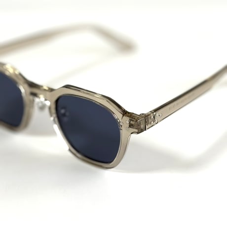 OLD SCHOOL RIVET SQUARE SUNGLASSES SG-02