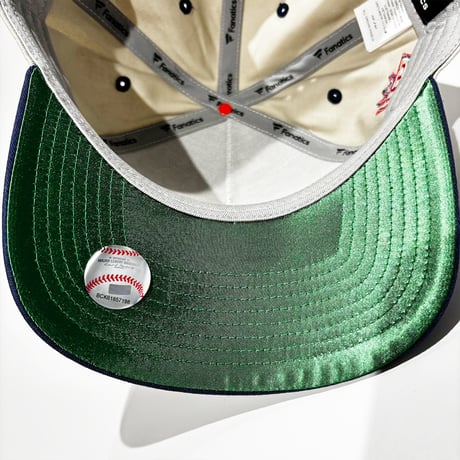 USA買付  NEW YORK YANKEES FANATICS COOPERSTOWN COLLECTION SNAPBACK CAP – BEIGE / NAVY　 US-18