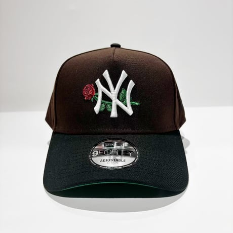 USA買付 NEW ERA 9FORTY A-FRAME NEW YORK YANKEES ROSE LOGO SNAPBACK CAP BROWN / BLACK　 NE-100
