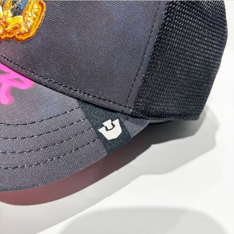 USA買付　GOORIN BROS. PANTHER PORTRAIT GRAPHIC TRUCKER CAP BLACK / PINK　 US-39