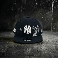 USA買付　NEW ERA 9FIFTY New York Yankees × Looney Tunes Bugs Bunny Snapback Cap – Navy  NE-38