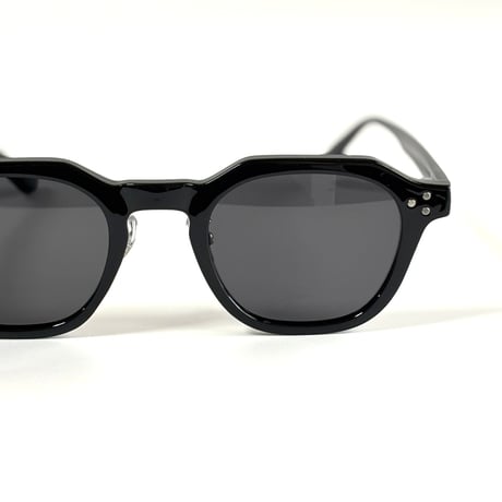 OLD SCHOOL RIVET SQUARE SUNGLASSES SG-02