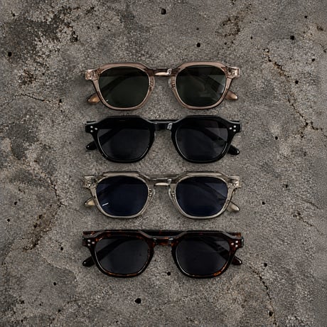 OLD SCHOOL RIVET SQUARE SUNGLASSES SG-02