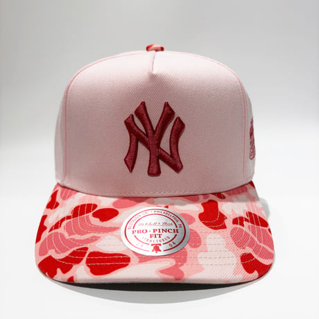 USA買付 Mitchell & Ness New York Yankees  Pink Camo Pro Pinch Fit Snapback Cap  US-29