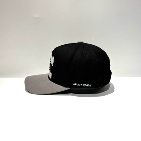 USA買付 FIELD GRADE ROLL 'EM & SMOKE 'EM ウール スナップバックキャップ / BLACK×CEMENT  US-50