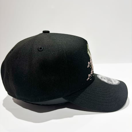 USA買付NEW ERA 9FORTY A-FRAME NEW YORK YANKEES SAKURA FLORAL SNAPBACK CAP BLACK　 NE-101