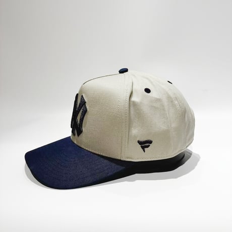 USA買付  NEW YORK YANKEES FANATICS COOPERSTOWN COLLECTION SNAPBACK CAP – BEIGE / NAVY　 US-18