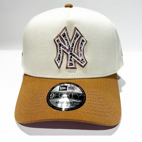 USA買付 NEW ERA  NY  LEOPARD 1999 WORLD SERIES SNAPBACK CAP IVORY / CAMEL NE-102