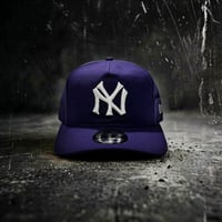 USA買付　NEW ERA / NEW YORK YANKEES COOPERSTOWN COLLECTION 19TWENTY ADJUSTABLE CAP – PURPLE　 NE-75