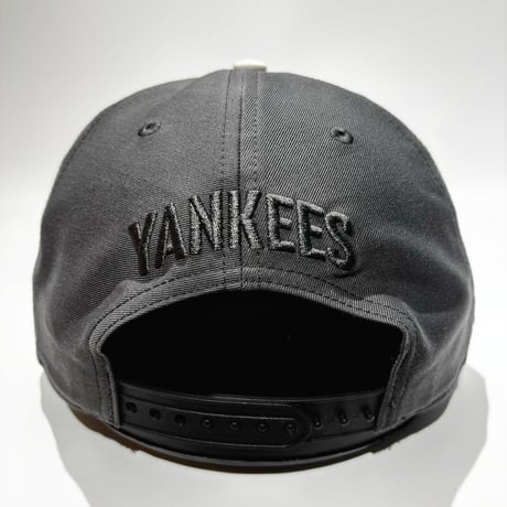 USA買付   NEW YORK YANKEES FANATICS CLUBHOUSE FOUL BALL A-FRAME CAP – CHARCOAL GRAY　 US-14