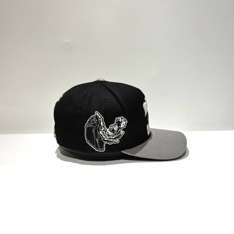 USA買付 FIELD GRADE ROLL 'EM & SMOKE 'EM ウール スナップバックキャップ / BLACK×CEMENT  US-50