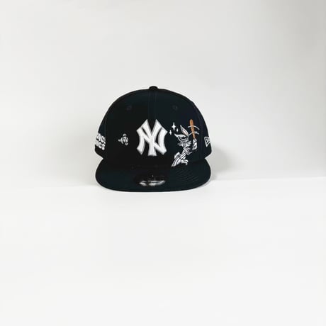 USA買付　NEW ERA 9FIFTY New York Yankees × Looney Tunes Bugs Bunny Snapback Cap – Navy  NE-38