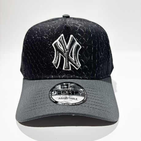 USA買付　NEW ERA 9FORTY A-FRAME NY YANKEES  REPTILE BLACK / CHARCOAL　 NE-53