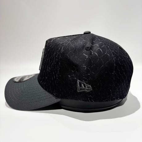USA買付　NEW ERA 9FORTY A-FRAME NY YANKEES  REPTILE BLACK / CHARCOAL　 NE-53