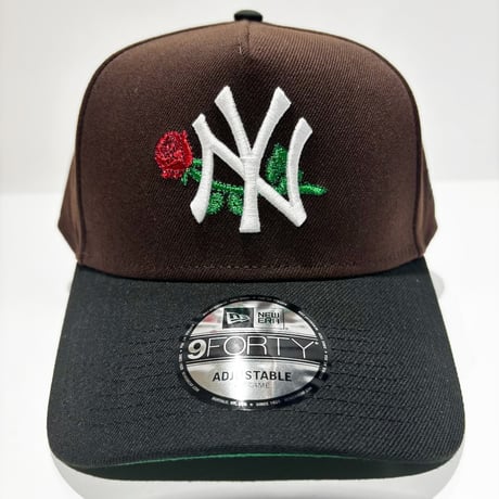 USA買付 NEW ERA 9FORTY A-FRAME NEW YORK YANKEES ROSE LOGO SNAPBACK CAP BROWN / BLACK　 NE-100