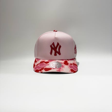 USA買付 Mitchell & Ness New York Yankees  Pink Camo Pro Pinch Fit Snapback Cap  US-29