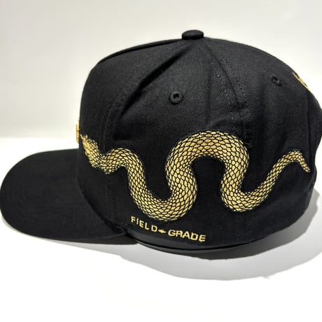 USA買付 FIELD GRADE NO F*CKS GIVEN GOLD SNAKE スナップバックキャップ / BLACK×GOLD  US-51