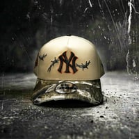 USA買付　NEW ERA New York Yankees Visor Distress Camel 9FORTY A-Frame Cap NE-83