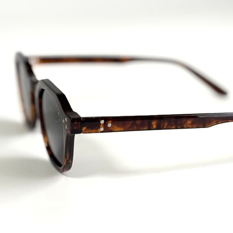 OLD SCHOOL RIVET SQUARE SUNGLASSES SG-02